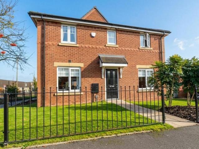 House for sale in Swinton Park, Salford