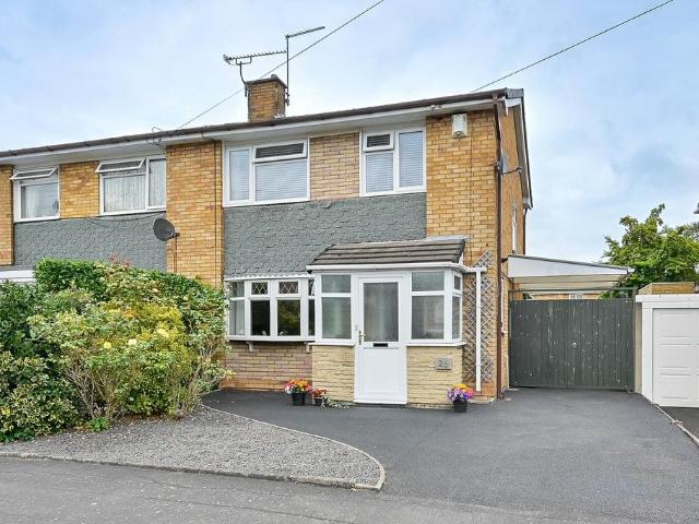 House for sale in Baswich, Staffordshire