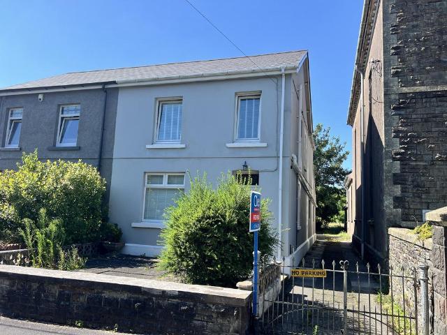 House for sale in Betws