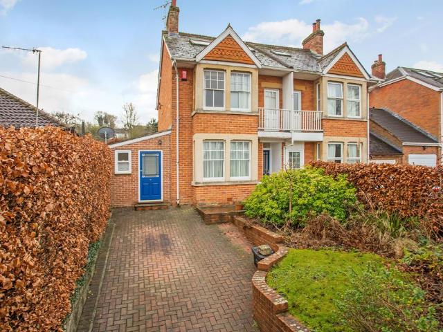 House for sale in Marlborough, Easton Royal