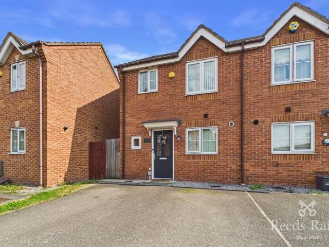 House for sale in Calderstones