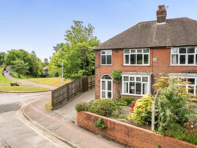 House for sale in Willesborough Lees, Bridgefield