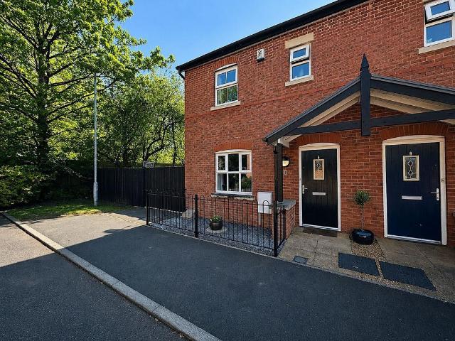 House for sale in Georgia, Greater Manchester