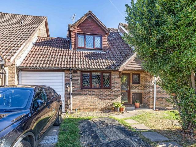 House for sale in Cufaude Village, Basingstoke and Deane