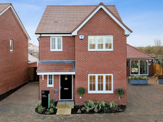 House for sale in Fordham Heath, Essex
