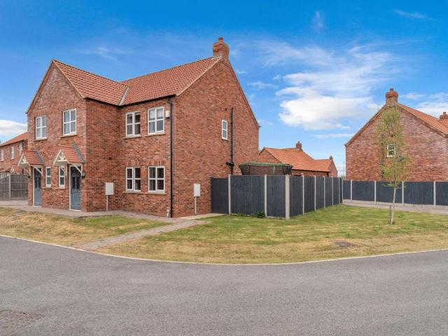 House for sale in Holton le Clay, Belleau
