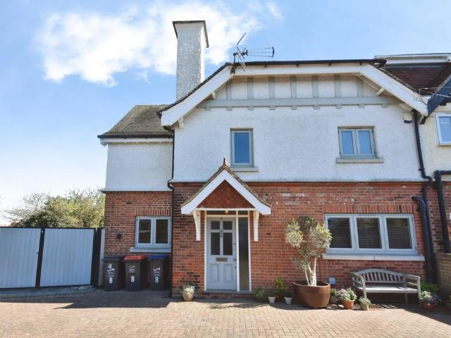 House for sale in Dumpton Gap, Acol