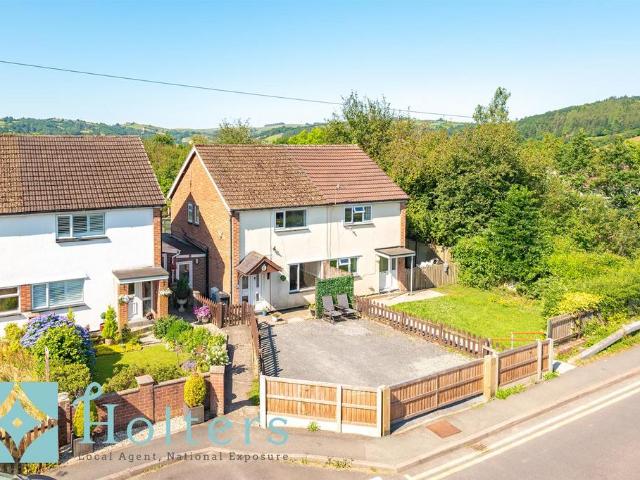 House for sale in Llanidloes, Wales