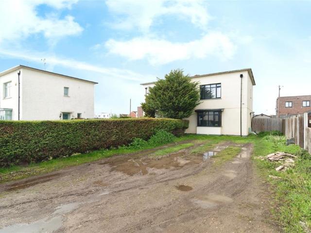 House for sale in East Tilbury, Essex