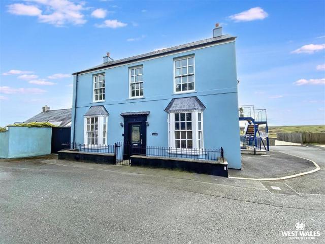 House for sale in Penally