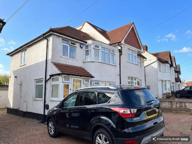 House for sale in South Stanmore, Greater London