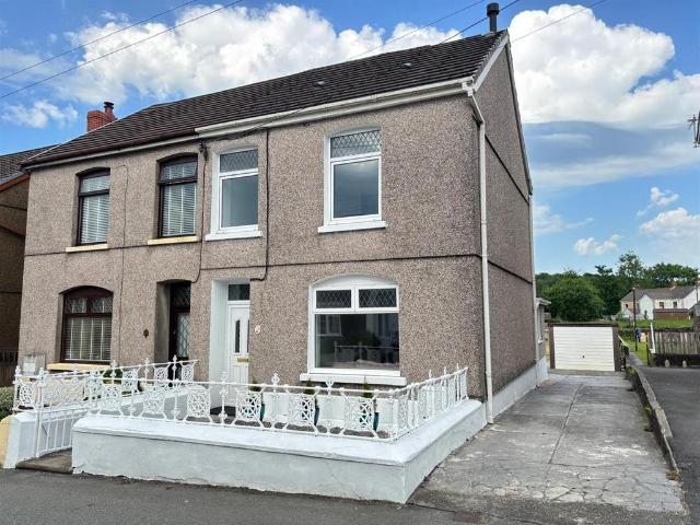 House for sale in Pontyberem, Wales