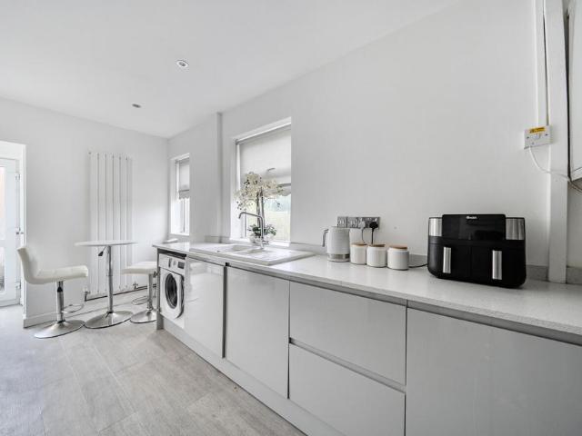House for sale in Chiseldon, Swindon