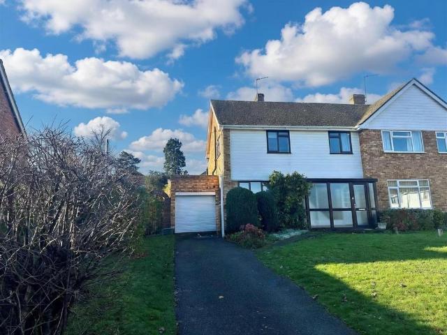 House for sale in Allington, Midway