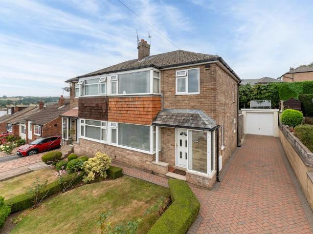 House for sale in Shaw Lane, Yeadon