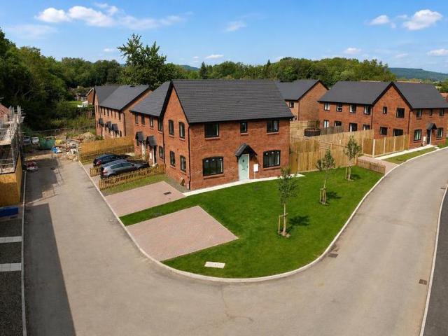 House for sale in Rhoswiel, Weston Rhyn