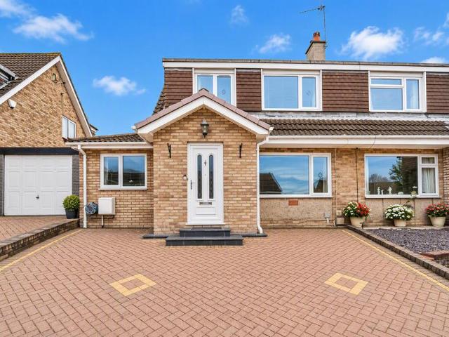 House for sale in Hendredenny