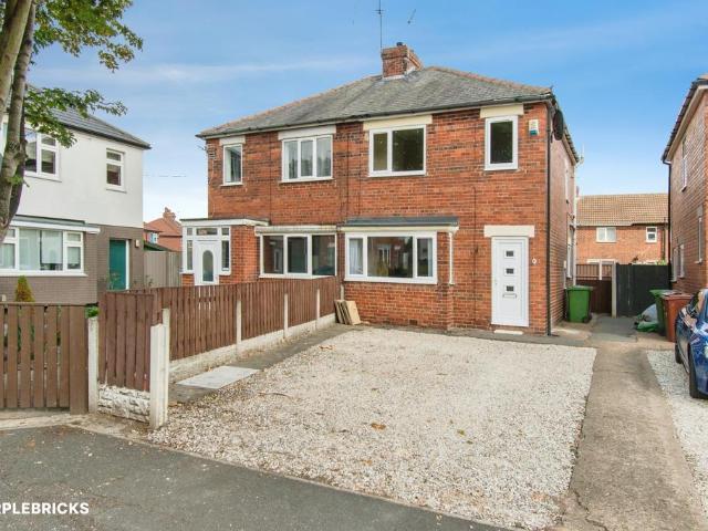 House for sale in Ferrybridge, West Yorkshire