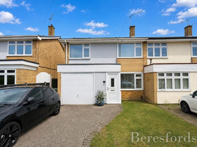 House for sale in Emerson Park, Greater London