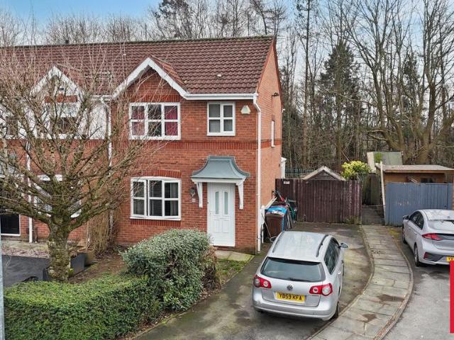 House for sale in Higher Irlam, Salford