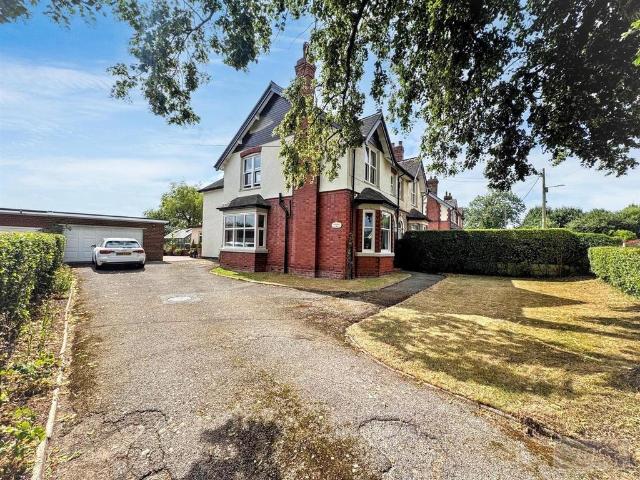 House for sale in Baswich, Staffordshire