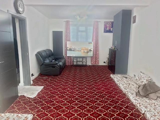 House for sale in London Borough of Hounslow, Greater London
