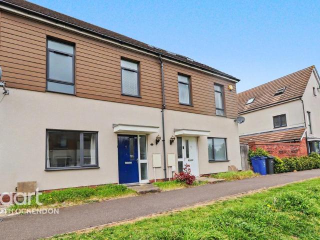 House for sale in Aveley, Essex