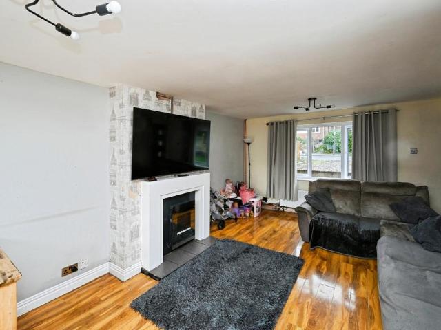 House for sale in Elmton, East Midlands