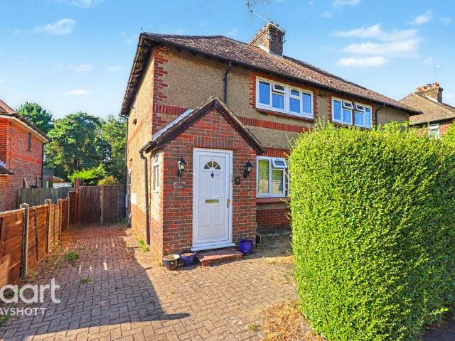 House for sale in Fole, Surrey
