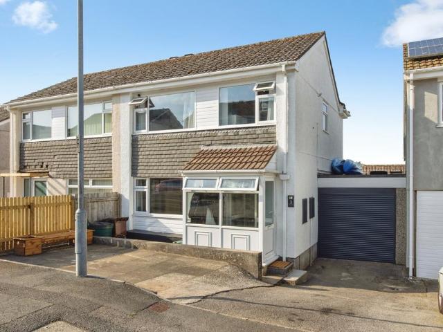House for sale in Lamellion, Cornwall
