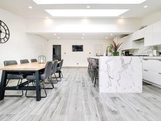 House for sale in Hainault, Greater London