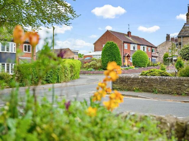 House for sale in Sutton, Sutton Lane Ends