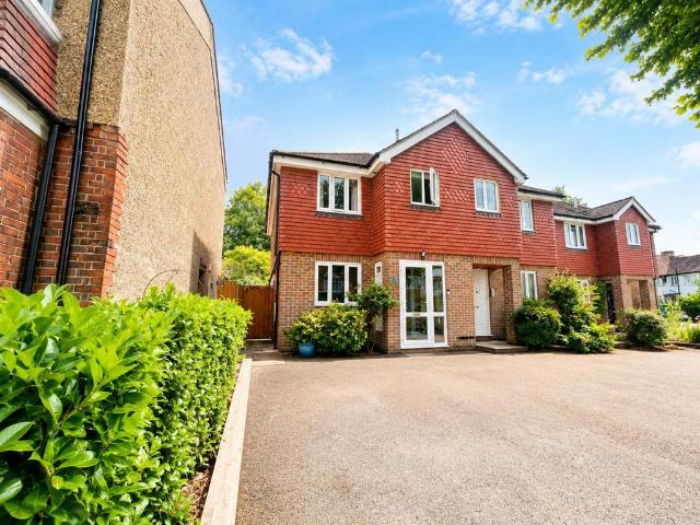House for sale in The Wrythe, Greater London