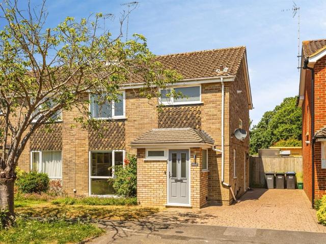 House for sale in Perryfields, West Sussex