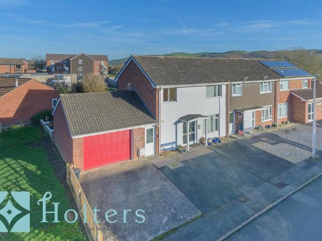 House for sale in Caersws, Wales