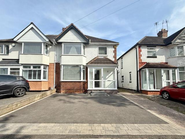 House for sale in Shirley, West Midlands
