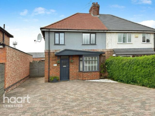 House for sale in Oadby, Leicestershire