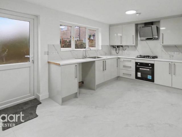 House for sale in Old Wharf, City Of Leicester