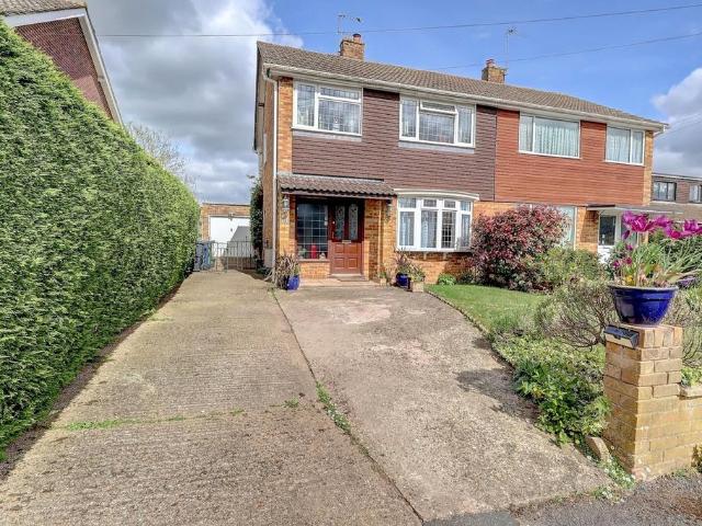 House for sale in Great Kingshill, Buckinghamshire