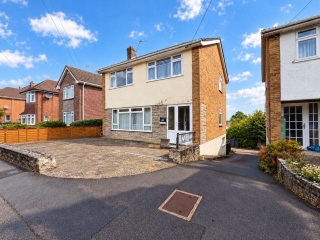House for sale in Moordown, Bournemouth