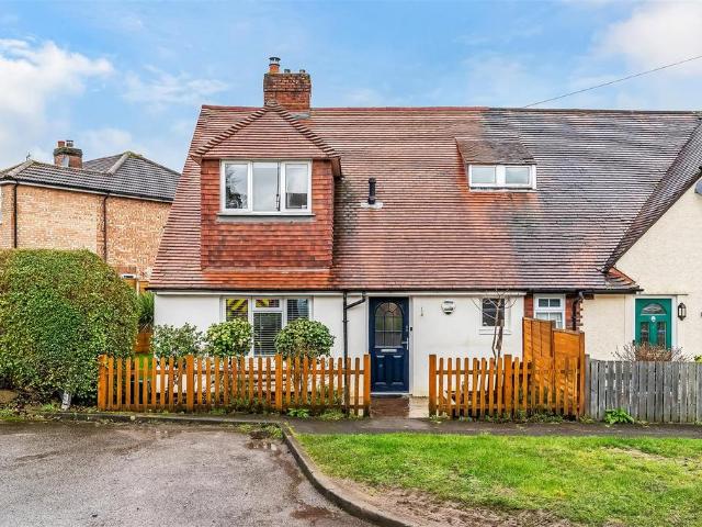House for sale in Pachesham Park, Surrey