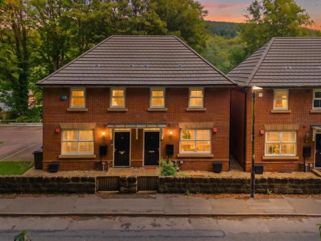 House for sale in Wharncliffe Side, South Yorkshire