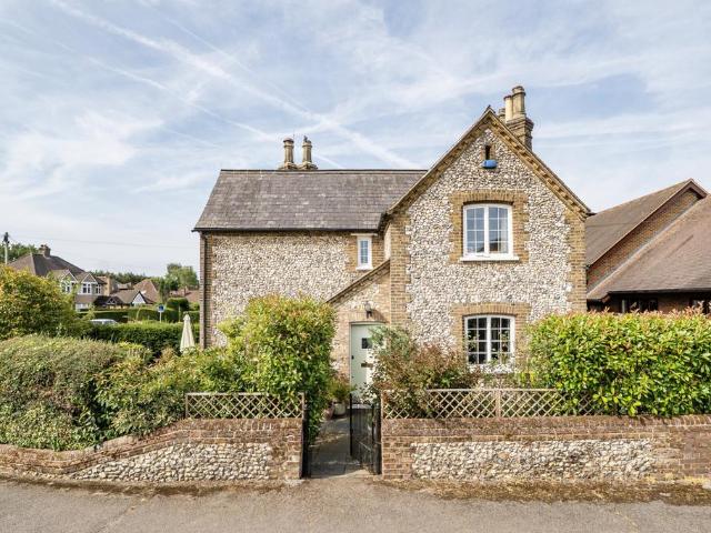 House for sale in Batchworth, Hertfordshire