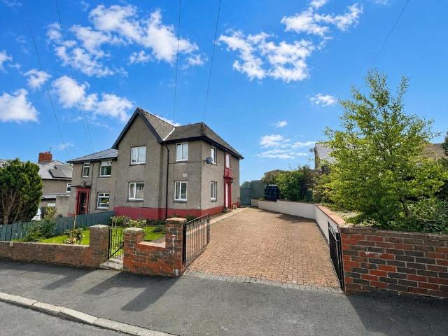 House for sale in Cowshill