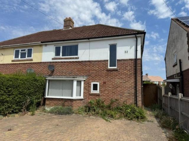 House for sale in Throop, Bournemouth