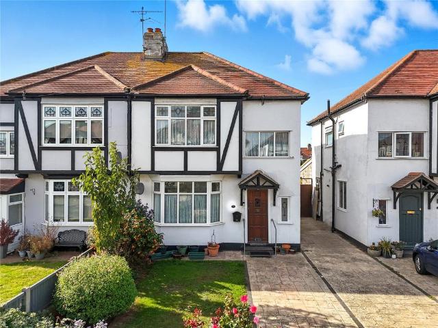 House for sale in Prittlewell, Alton Barnes