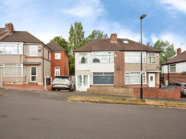 House for sale in Sheffield Lane Top, Firth Park
