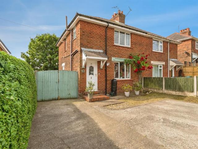 House for sale in Tanyfron, Wales