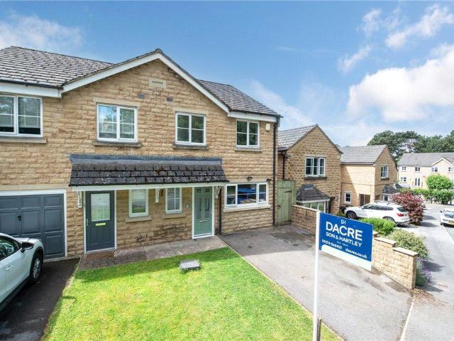 House for sale in Riddlesden, West Yorkshire