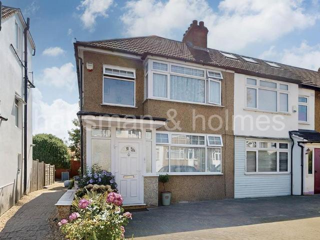 House for sale in London Borough of Barnet, Greater London